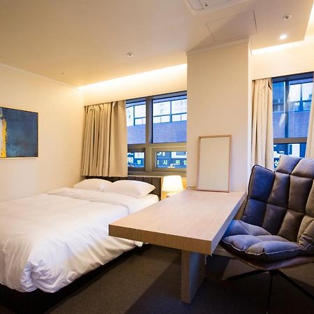 Uh Suite The Jongno Сеул Экстерьер фото