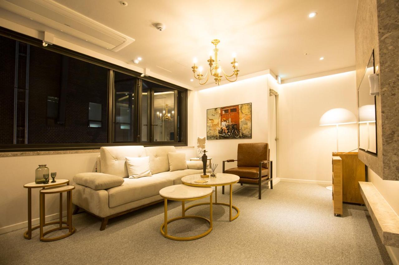Uh Suite The Jongno Сеул Экстерьер фото