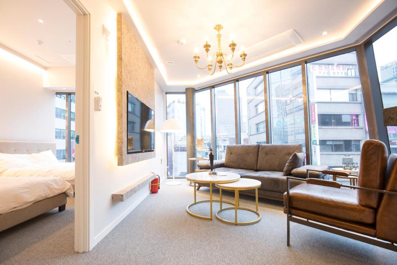 Uh Suite The Jongno Сеул Экстерьер фото